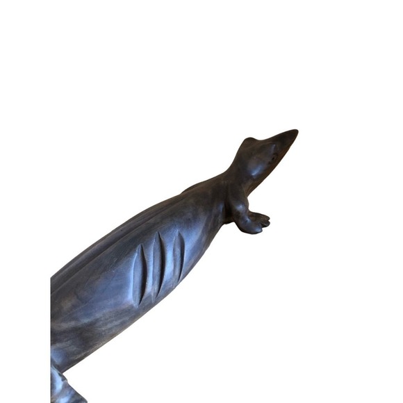 Hand carved wooden reptile lizard figurine - Picture 2 of 6